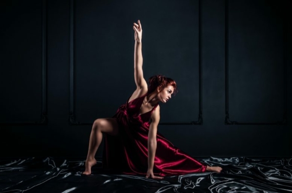 demo-attachment-842-Dancing-Woman